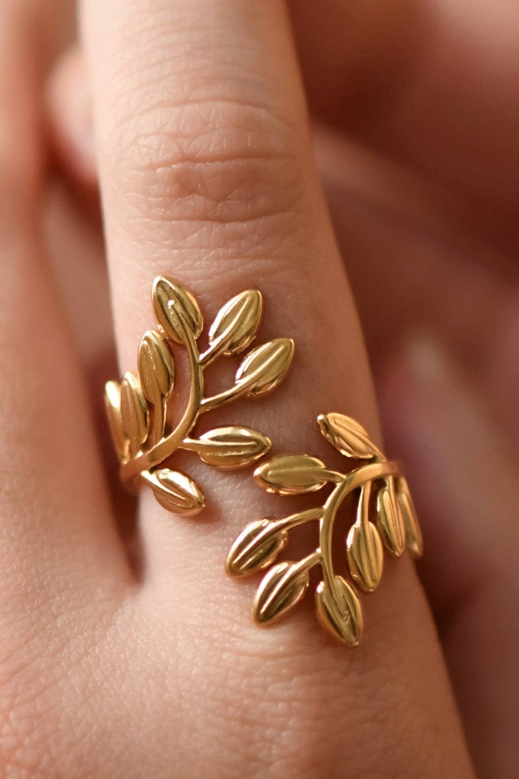 18K Gold Plated Waterproof Stainless Steel Ring - 7880