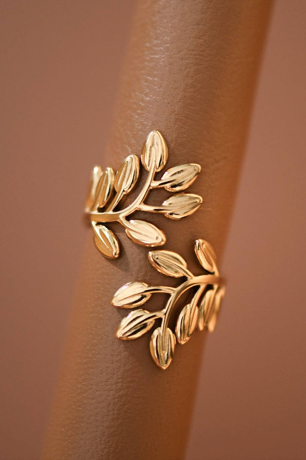 18K Gold Plated Waterproof Stainless Steel Ring - 7880